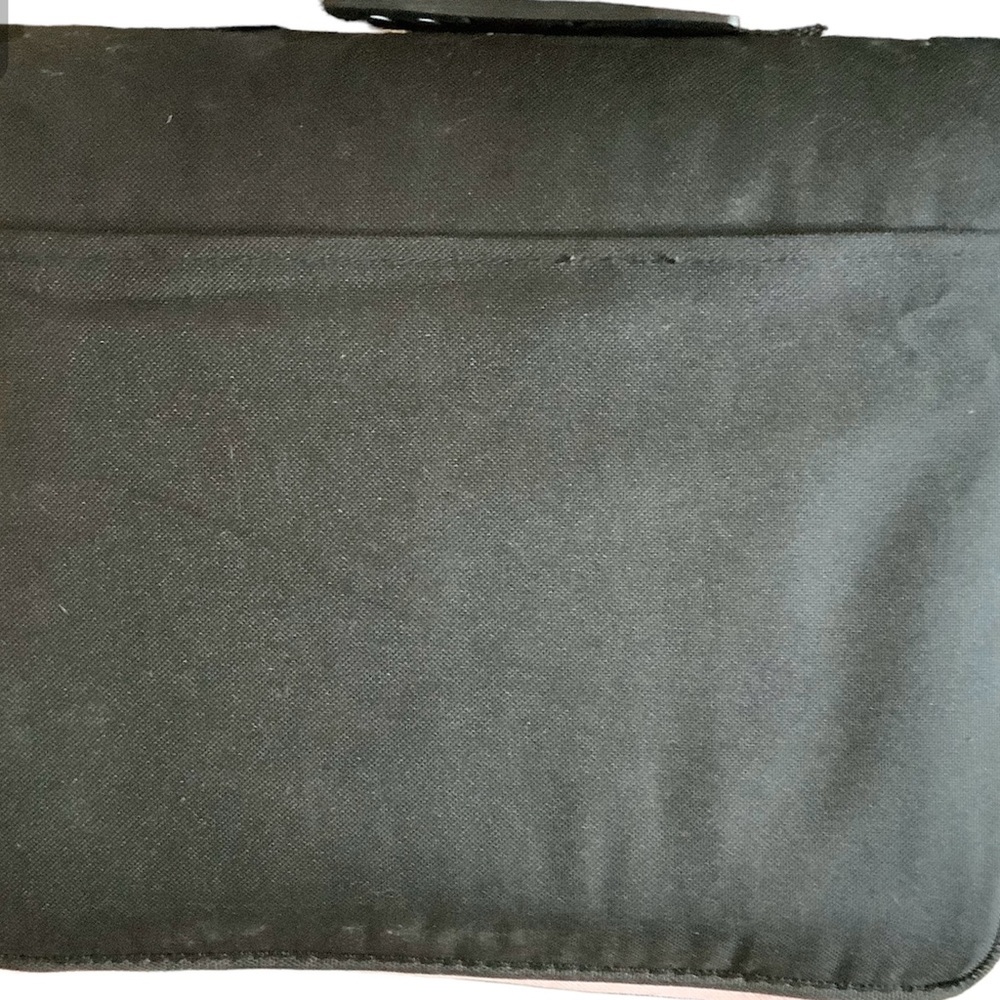 American Studio LEENIE fashion filled binder. Large D Rings, 5 pocket filing NWT - Picture 2 of 10